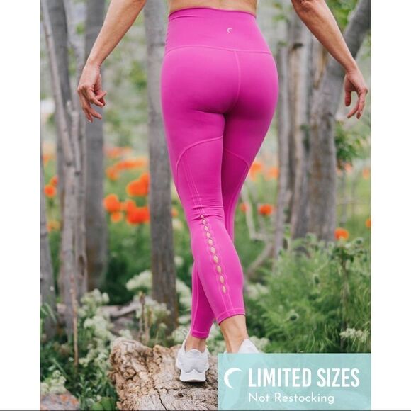 Zyia Active Fuchsia Brilliant High Rise 7/8 24” - Picture 1 of 9